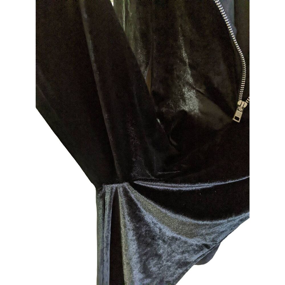 Spirit Halloween Black Onepiece Catsuit Costume with Attached Tail Adult Size XS - Picture 12 of 12